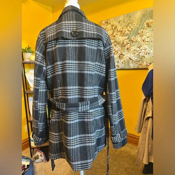 Plaid Jacket - Picture 3 of 4
